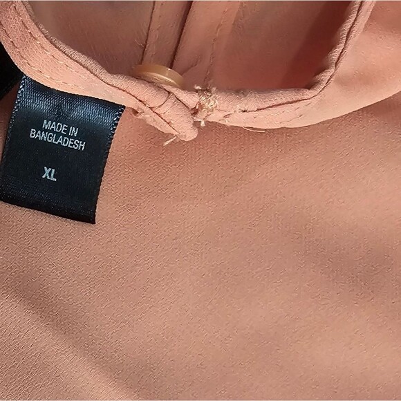 Attention sleeveless peach blouse, lightweight summer blouse size XL - Picture 4 of 4